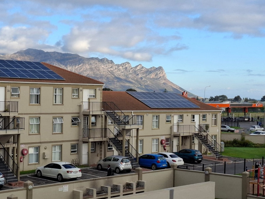 2 Bedroom Property for Sale in Guldenland Western Cape